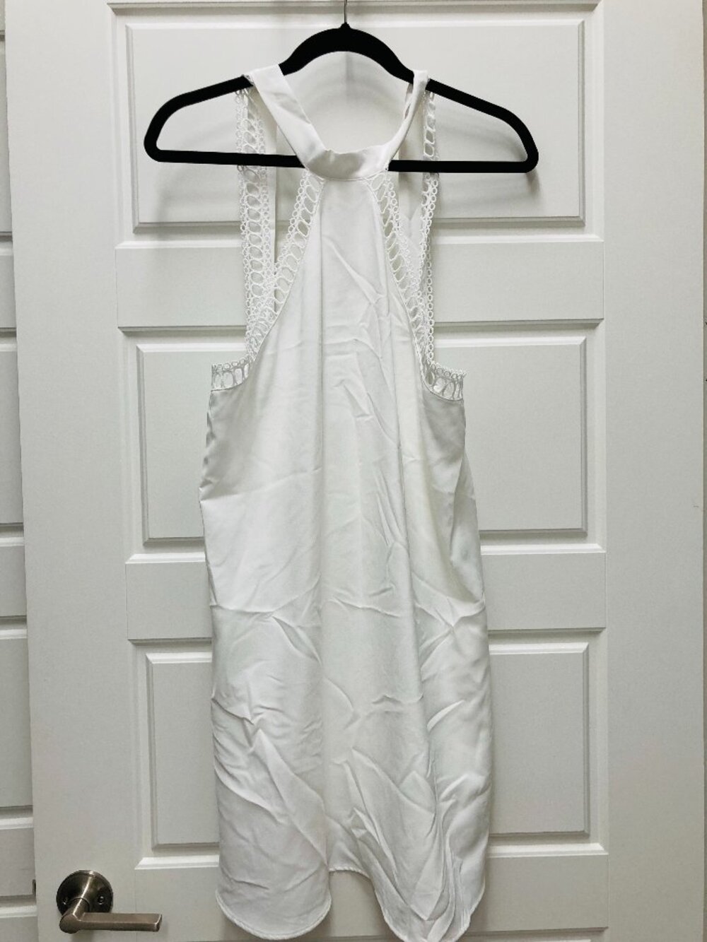 White Sleeveless dress